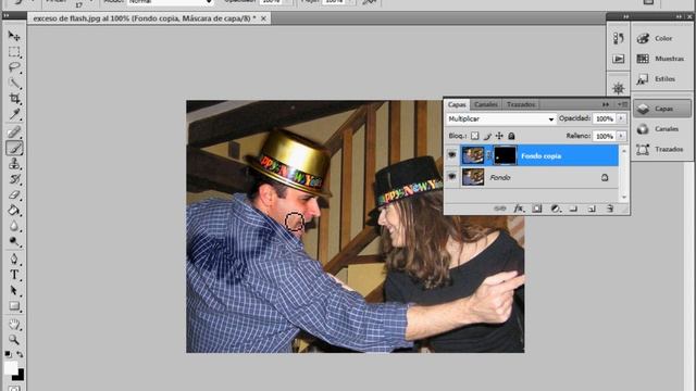 Videotutoriales - Eliminar exceso de Flash con Photoshop CS4 - por Raul Espinosa Soriano смотреть онлайн