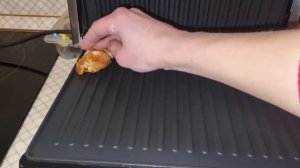 Как приготовить на гриле сочные куриные крылышки Петелинка Барбекю / REDMOND Steak Master RGM-M821