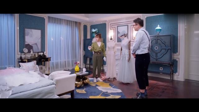 [ENG SUB] 全世界都不如你：女主穿职业装，在办公室勾引男主，太大胆了！ смотреть онлайн