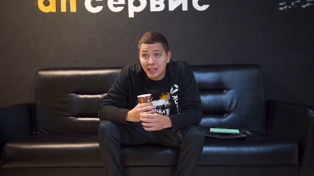 Хитрый менеджер автосалона решил подзаработать. смотреть онлайн