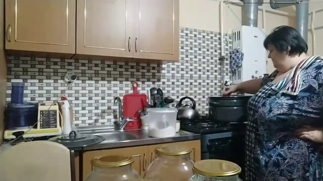 Деревенские будни-Компот на зиму, вишня и шелковица. смотреть онлайн