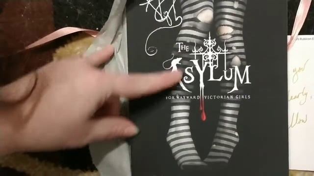Unwrapping my signed copy of Emilie Autumn's The Asylum for Wayward Victorian Girls смотреть онлайн