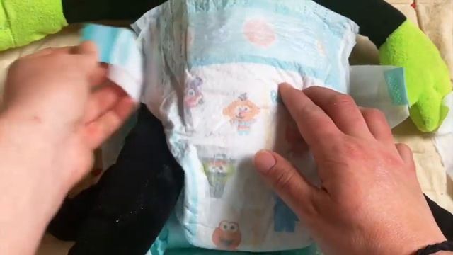 How to Change Diapers⏐Baby Boy Diaper Change смотреть онлайн