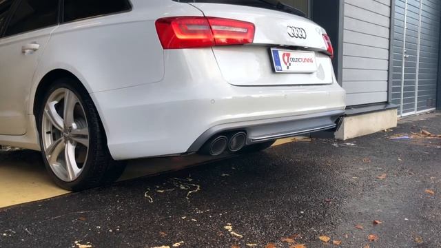 Audi S6 (C7) 4.0L V8, start-up with Akrapovic Evolution Line exhaust смотреть онлайн