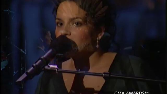 Dolly Parton and Norah Jones - The Grass Is Blue смотреть онлайн