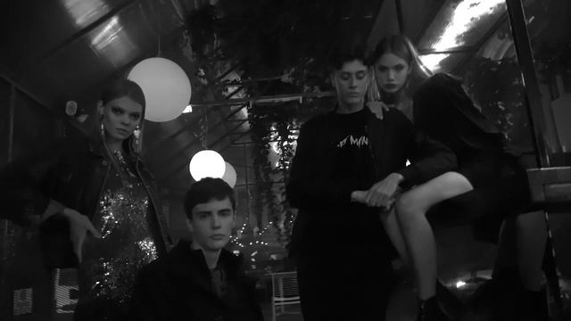 Реклама духов смотреть онлайн