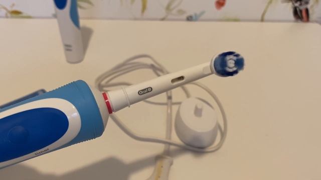 Электрическая зубная щетка Oral B vitality смотреть онлайн