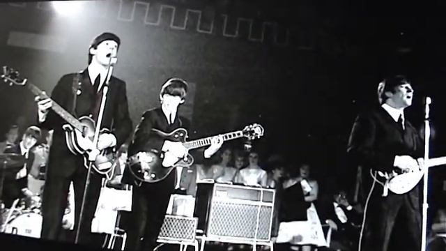Here, There and Everywhere Beatles cover finger style guitar смотреть онлайн