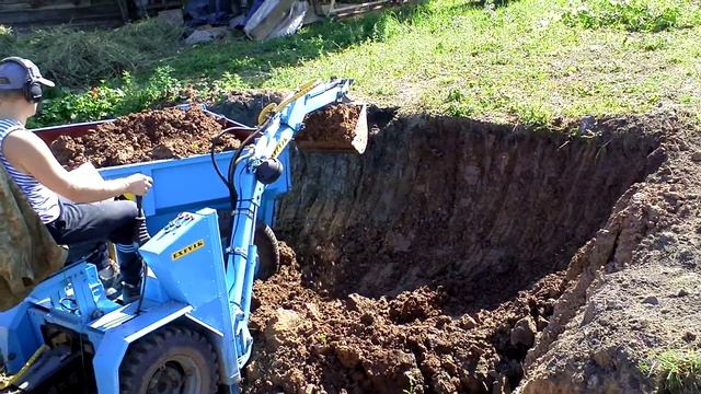 Самодельная экскаваторная установка "EXPVIK" для мини трактора МТЗ-132Н. + прицеп. смотреть онлайн