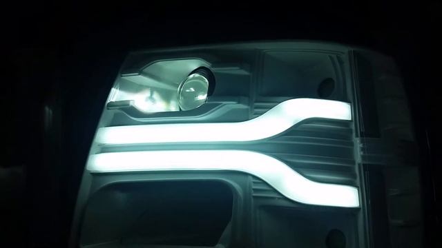 2007-2013 Chevy Silverado MH1 DRL Switch Back Headlights смотреть онлайн