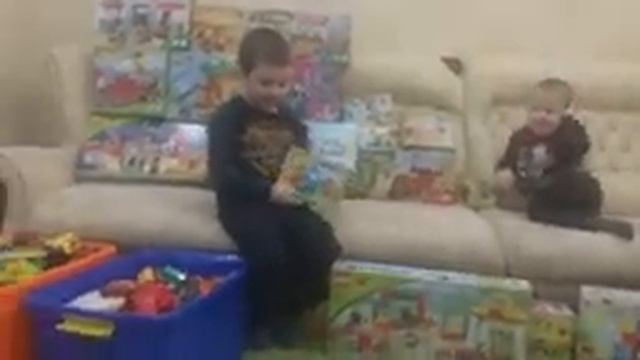 Лего дупло город 1. Накупили много коробок лего дупло. Lego. Lego duplo. смотреть онлайн