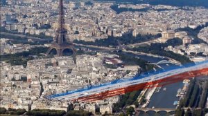 Париж с высоты птичьего полёта