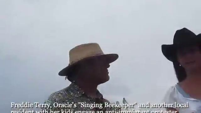 Anti-Immigrant Rally to Block Buses Bringing Child Migrants in Oracle, AZ July 15, 2014 смотреть онлайн