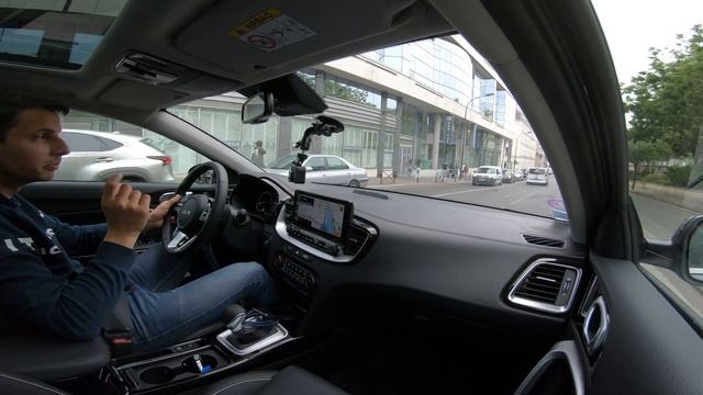 KIA XCEED PHEV - Hybride смотреть онлайн