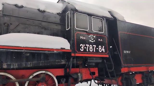 Паровоз Э смотреть онлайн