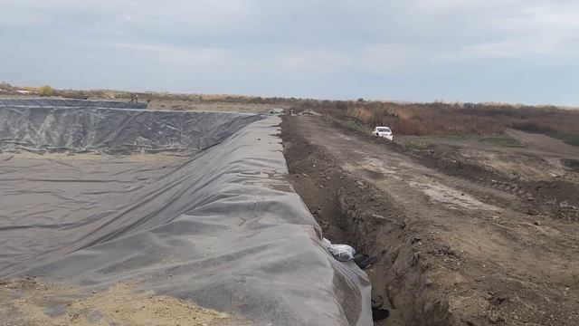Успели в последний момент. Устройство лагуны на животноводческом комплексе.