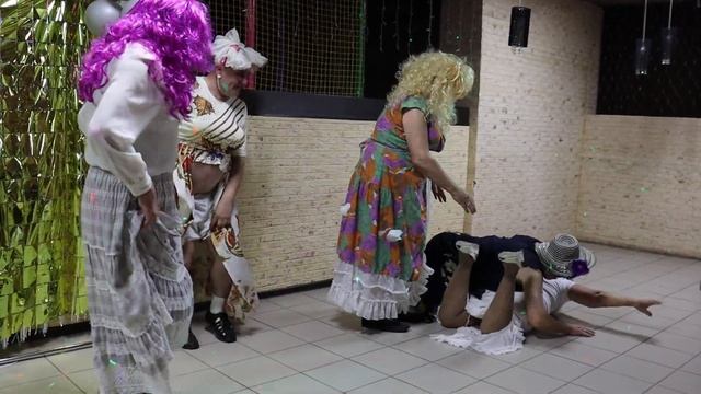 шуточный танец-пародия "Кан-кан" смотреть онлайн