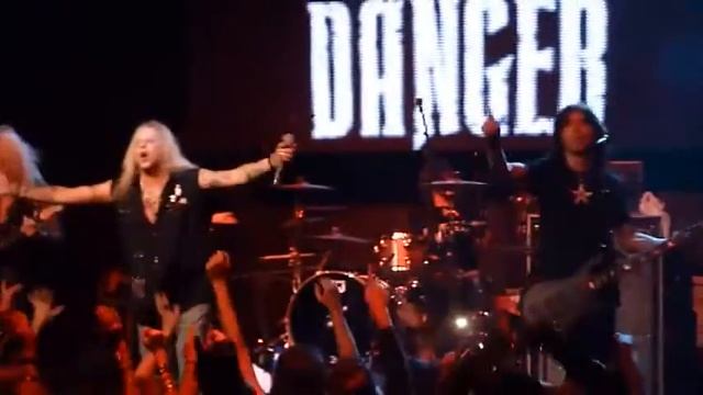 Danger Danger Don't Blame It On Love live @Sala Arena Madrid 2014 смотреть онлайн