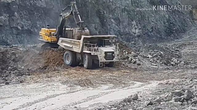 Loading Excavator Volvo EC750 VS TR60 Terek смотреть онлайн