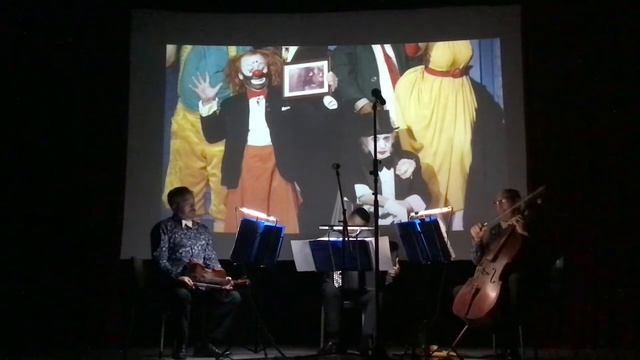 Трио «Ощущения» Trio Sensations Винсенто Фьорино "Грустная канарейка" Vinsento Forino Blue Canari смотреть онлайн