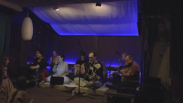 Мантра "Туми бхаджа ре мана" смотреть онлайн