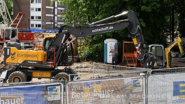 VOLVO EW180E MOBILBAGGER AUSHUB FÜR TUNNELBOHRMASCHINE BAUSTELLE U-BAHN U4 HAMBURG DREAM MACHINES