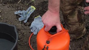 Опрыскиватель ЖУК-Классик (ОП-207). Заливка раствора