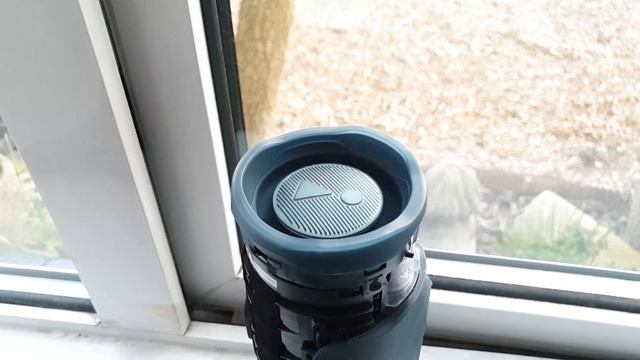 JBL Charge 4 Insane Trap Woofer Bass Test!! смотреть онлайн