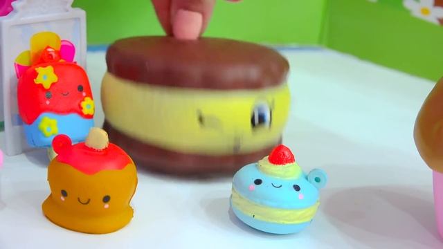 Smallest Squishies ! Smooshy Mushy смотреть онлайн