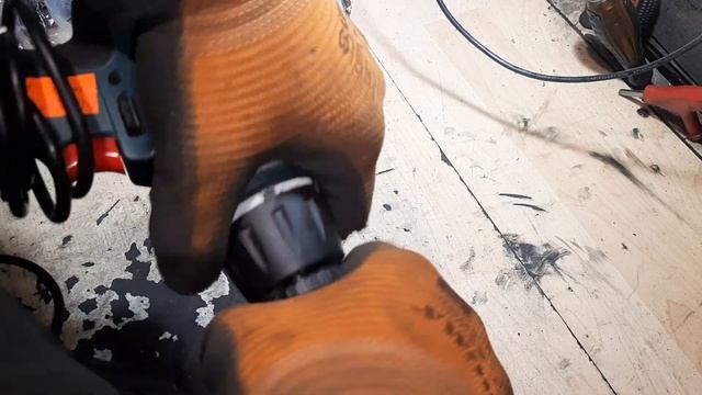 Как снять патрон с шуруповерта? Всё просто! смотреть онлайн