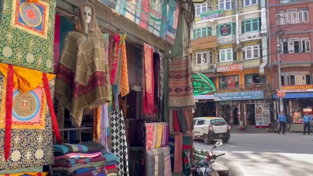 a day in my life ✨ | himalayan java, exploring thamel market ?? смотреть онлайн