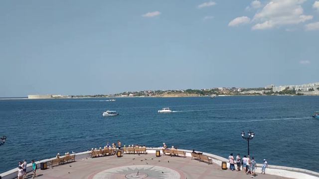 Севастополь, набережная. Памятник затопленным кораблям. смотреть онлайн
