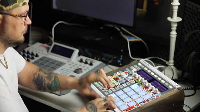 #maschine #boombap on mk2 in 2023 is still awesome 🫡🎧 смотреть онлайн