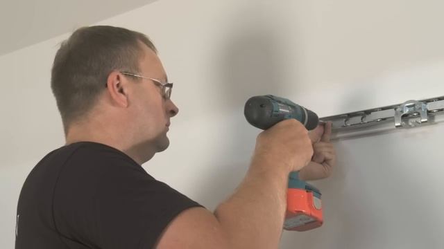 How to: Install a Single Sliding Door, Ball Race System - Marathon by P C Henderson смотреть онлайн