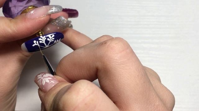 Идеи маникюра со снежинками / Как нарисовать красивую снежинку га ногтях /Snowflake Manicure Ideas смотреть онлайн