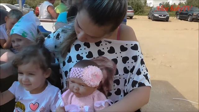 Кукла реборн на море! Видео для девочек про куклу реборн. Смотреть видео для девочек играем с кукло смотреть онлайн