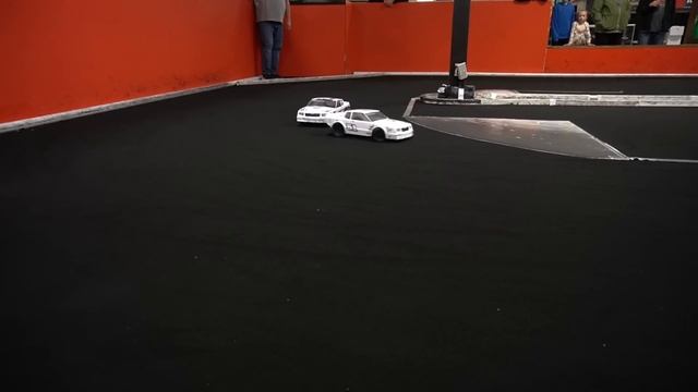 This hobby shop fits in a Sears Warehouse! смотреть онлайн