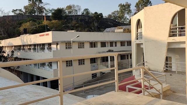 Школа Раджа Йоги. Гьян Саровар 10 смотреть онлайн