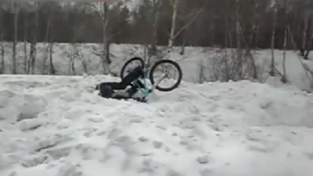 Неудачный трюк на велосипеде смотреть онлайн