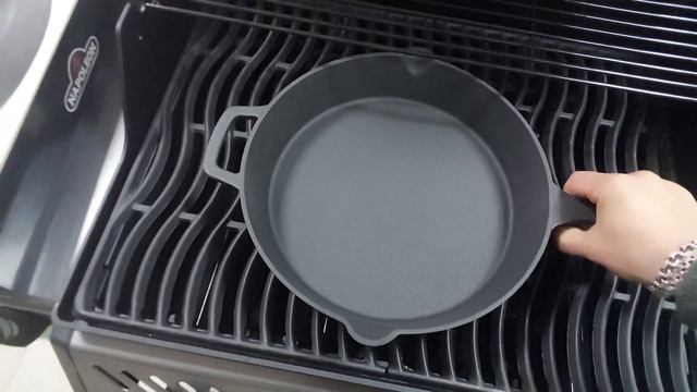 Чугунная сковорода Napoleon 30см смотреть онлайн