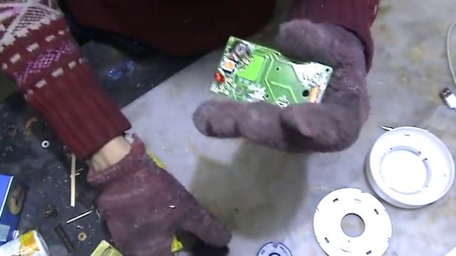 Что внутри  Пожарного извещателя?