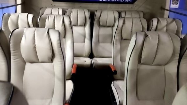 Akij Motors মুসাফির মিনি এসি বাস। সহজ কিস্তিতে  মিনি এসি বাস কিনুন। জ্বালানী সাশ্রয়ী বিশ্বমানের বাস