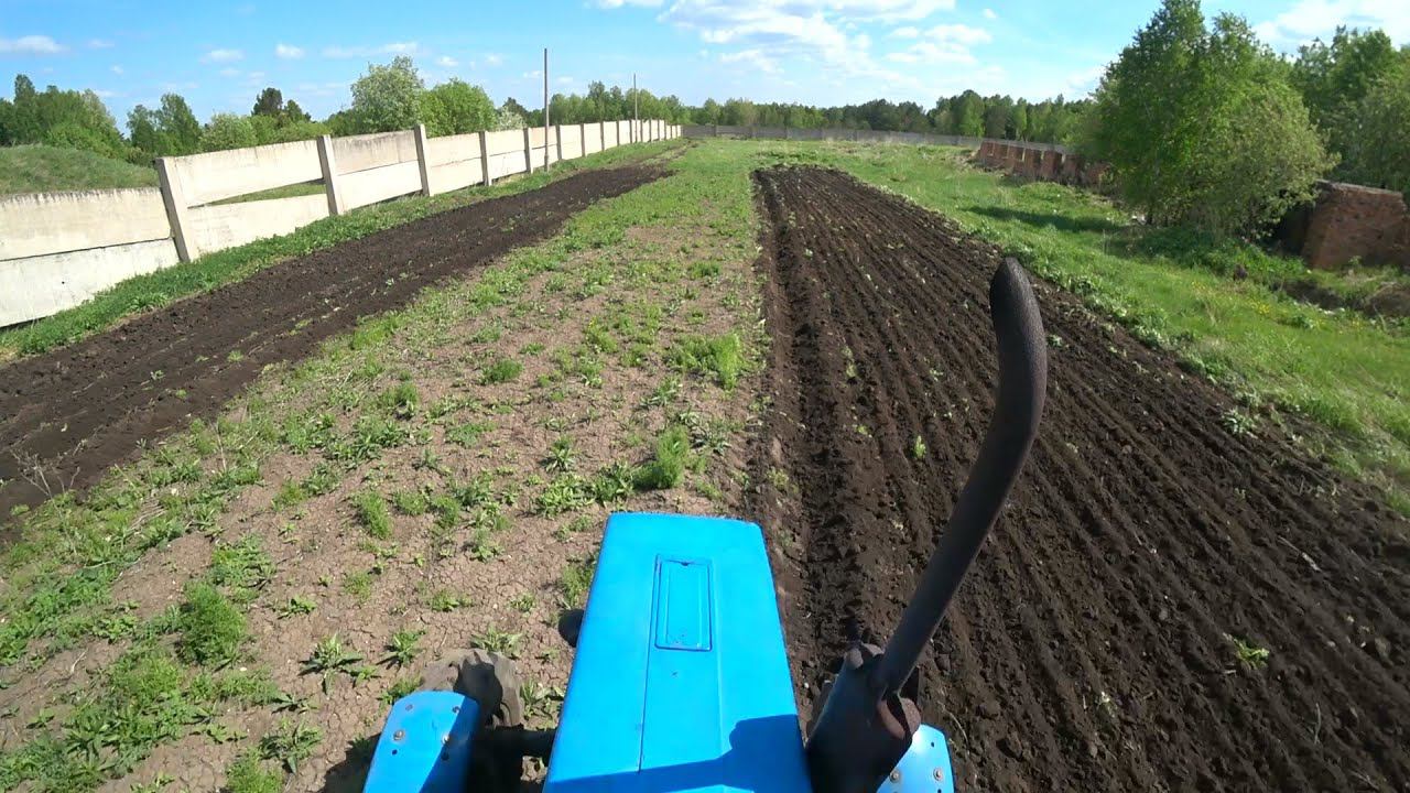 МТЗ 82.1, пашем огороды. смотреть онлайн