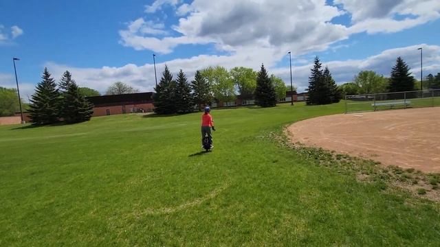 kingsong s18. great kids beginner wheel смотреть онлайн