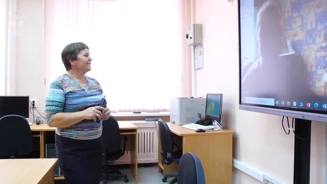 Гибридные уроки в школе № 38 г. Тюмени смотреть онлайн