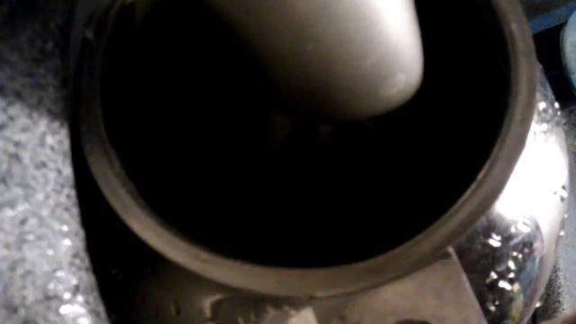 Слив воды из водогрея рукомойника Boeing-737NG