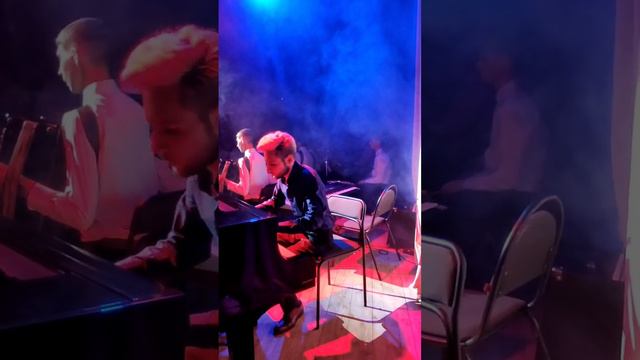 Атмосферное исполнение в дыму/S. Rachmaninov Musicial Moment №4/ С. В. Рахманинов Музыкальный момен смотреть онлайн