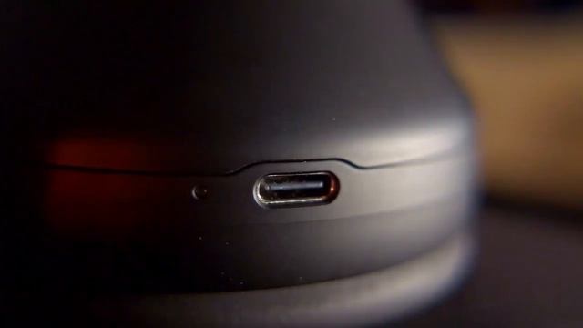 The BEST wireless, noise cancelling headphone? Momentum 4 review смотреть онлайн