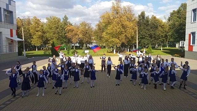 Гимн МАОУ "ОК "Лицей N3" им. С. П. Угаровой" г. Старый Оскол смотреть онлайн