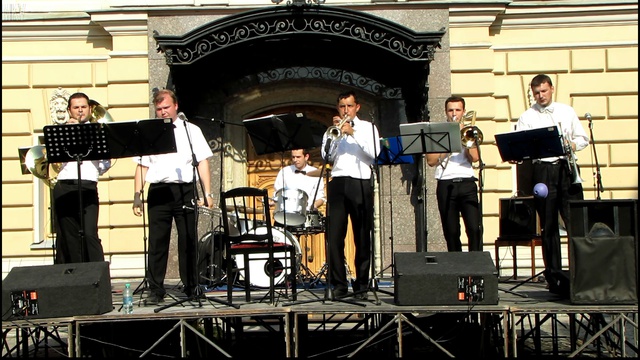  Olympic Brass смотреть онлайн